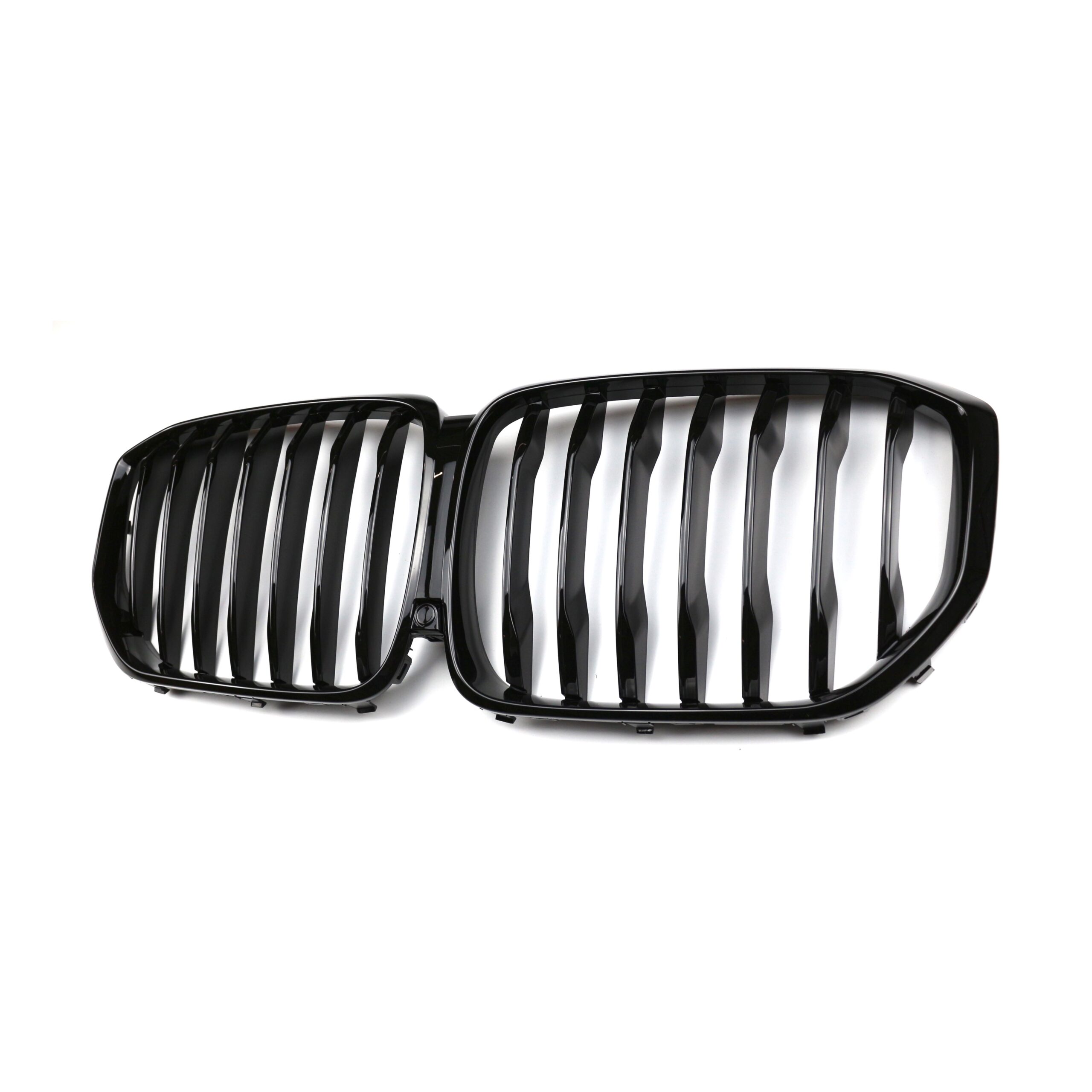 DMB50004-bmw-g05-viengubos-juodos-blizgios-groteles-lci-facelift-modeliams (1)